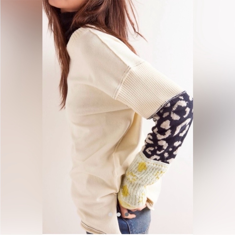 FREE PEOPLE WE THE FREE TIGER STYLE CUFF LONG SLEEVE - Picture 3 of 7